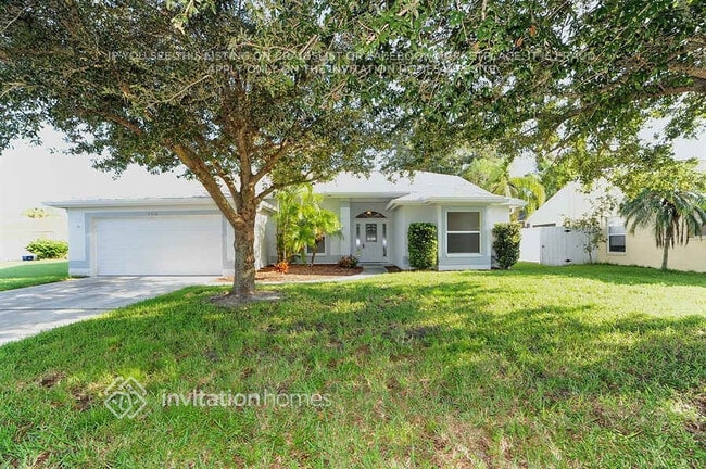 property at 4526 Windsor Ct E