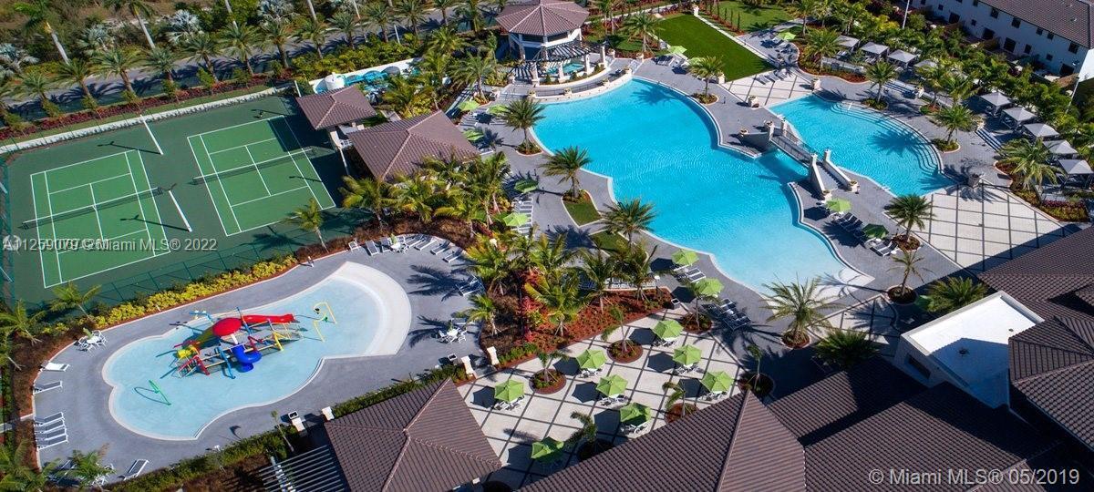 10443 NW 82nd St-Unit -2 in Doral, FL - Building Photo