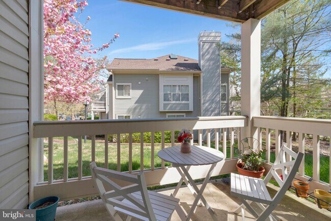10826 Antigua Terrace-Unit -139 in Rockville, MD - Foto de edificio - Building Photo