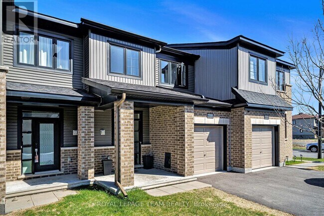 719 Doneraile Walk in Ottawa, ON - Building Photo - Building Photo