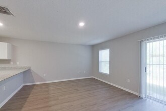 2799 W Sheila Dr in Citrus Springs, FL - Building Photo - Building Photo