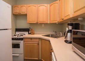 501 Beacon St, Unit 9 in Boston, MA - Building Photo
