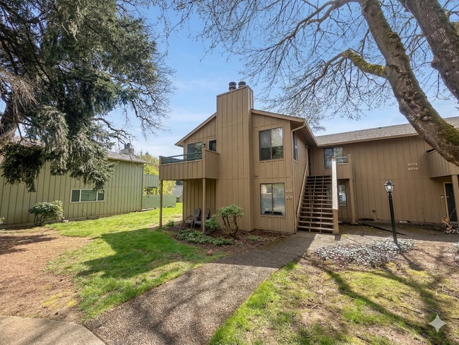 7060 SW Montauk Cir in Lake Oswego, OR - Building Photo - Building Photo