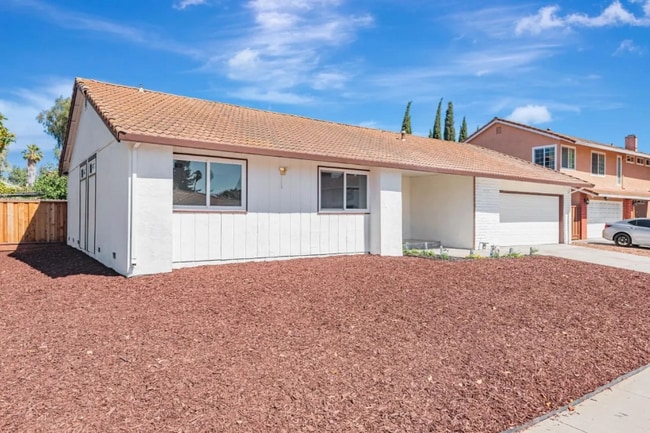 4858 Rue Toulon Ct in San Jose, CA - Foto de edificio - Building Photo