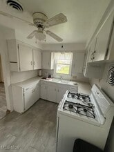 7211 Pennsylvania Ave in Youngstown, OH - Building Photo - Building Photo