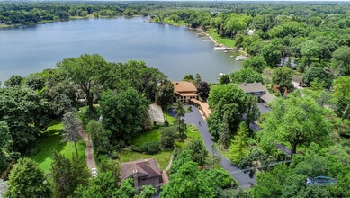 1117 Rocky Beach Rd, Unit A Coach House in Johnsburg, IL - Building Photo - Building Photo