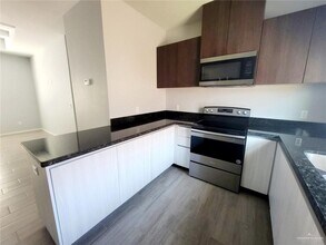 16 Paola St in Edinburg, TX - Building Photo - Building Photo