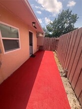 6980 SW 26th St in Miramar, FL - Building Photo - Building Photo