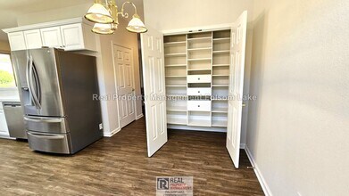 2056 Stonecrest Ln in Lincoln, CA - Building Photo - Building Photo