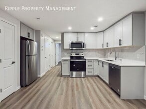 98 Magnolia St SE in Calgary, AB - Building Photo - Building Photo