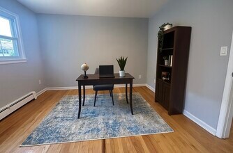 34 Warman St, Unit 2 in Montclair, NJ - Building Photo - Building Photo