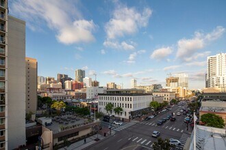 Greystone Lofts in San Diego, CA - Building Photo - Interior Photo