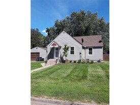 376 Pierson Ave S in New Richmond, WI - Building Photo