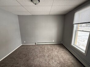 413 4th St NE in Watertown, SD - Building Photo - Building Photo