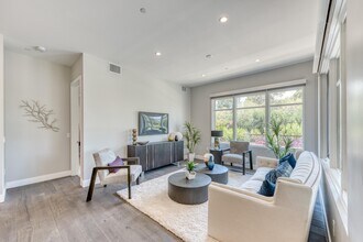 6166 N Scottsdale Rd in Paradise Valley, AZ - Building Photo - Building Photo