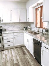 300 Selkirk Trail in Southern Pines, NC - Foto de edificio - Building Photo