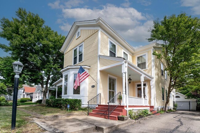 1234 Herschel Ave in Cincinnati, OH - Foto de edificio - Building Photo