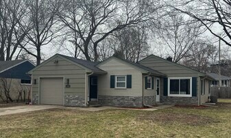 1245 N 118th St in Wauwatosa, WI - Building Photo