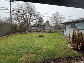 1410 SE 27th Ave in Albany, OR - Building Photo - Building Photo