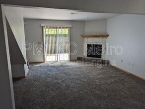 530 NE Churchill St in Lee's Summit, MO - Building Photo - Building Photo