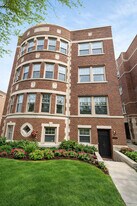 6436 N Hamilton Ave, Unit 2C in Chicago, IL - Building Photo