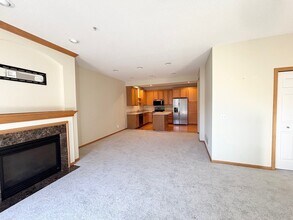 2408 121st Cir NE in Blaine, MN - Foto de edificio - Building Photo