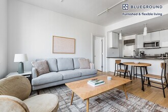 550 W 54th St in New York, NY - Building Photo - Building Photo