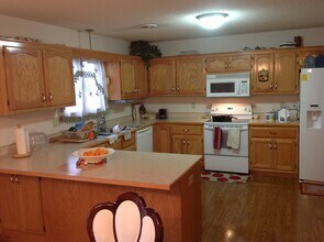 511 Clydesdale Dr in Ogden, KS - Building Photo - Building Photo