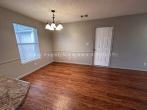 80 Grand View Dr in Greenwood, AR - Foto de edificio - Building Photo