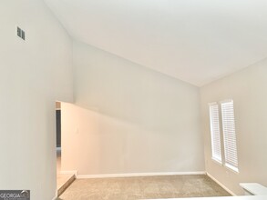 2046 Oak Park Ln in Decatur, GA - Building Photo - Building Photo