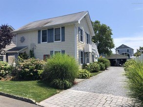 14 Cook St in Monmouth Beach, NJ - Building Photo - Building Photo