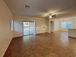 477 E Camino Rancho Seguro in Sahuarita, AZ - Building Photo - Building Photo