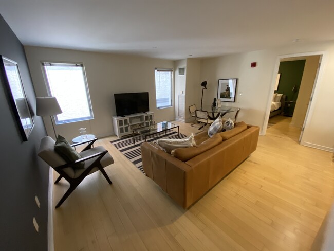 7 Boylston Sq, Unit 8