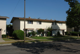 2710 S Baker St Apartments