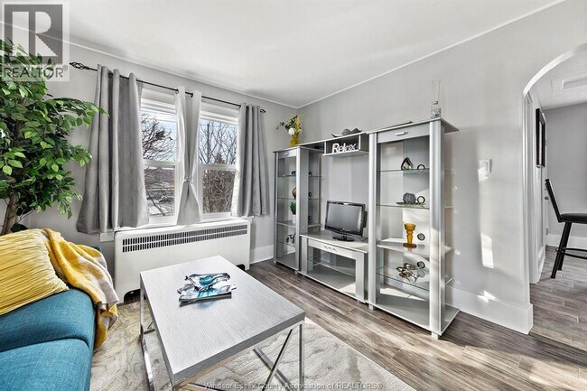 1704 Mercer St in Windsor, ON - Building Photo - Building Photo