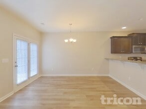 128 Dunnsmore Dr in Inman, SC - Foto de edificio - Building Photo