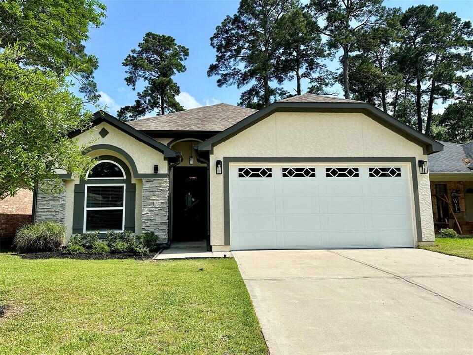 11315 Alcott Dr in Montgomery, TX - Building Photo