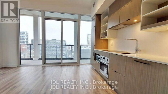 20-1220 Edward St in Toronto, ON - Building Photo - Building Photo