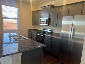 6050 Amerifax Dr in Windsor, CO - Building Photo - Building Photo