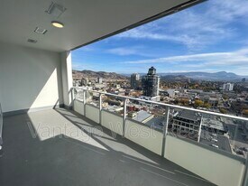 1626 Water St in Kelowna, BC - Building Photo