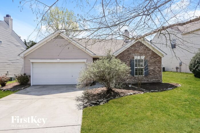 7703 Nicolette Ct in Charlotte, NC - Building Photo