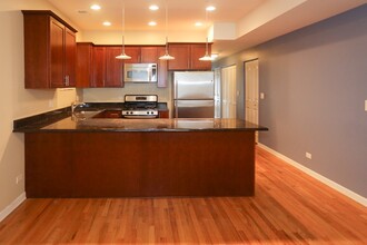 1443 W Cortez St, Unit 1 in Chicago, IL - Building Photo - Building Photo
