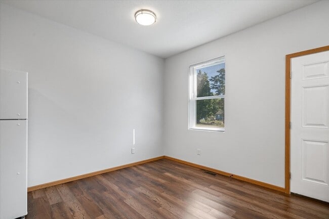 9656 Spur Line Ct in Terre Haute, IN - Building Photo - Building Photo