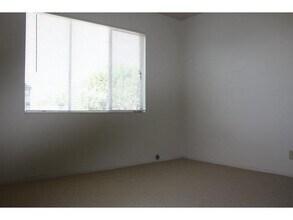 1401 Hess Rd in Redwood City, CA - Building Photo - Building Photo