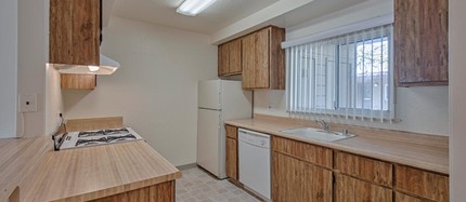 Woodfield Apartments in North Highlands, CA - Building Photo - Interior Photo