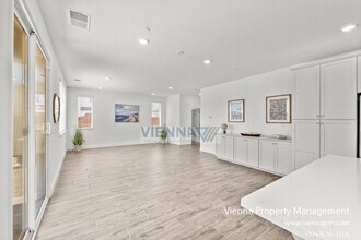 6000 Waddington Wy in Roseville, CA - Building Photo - Building Photo