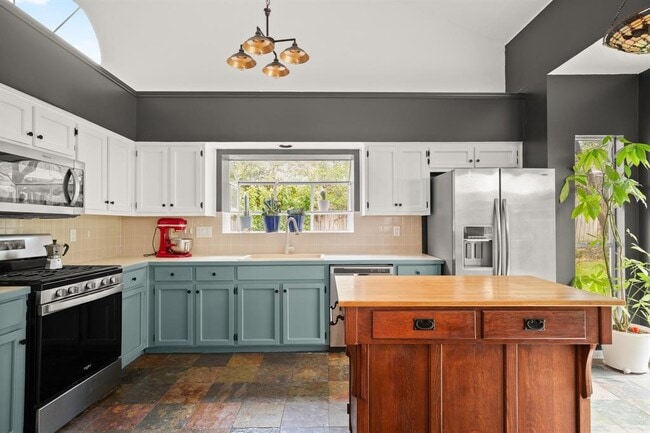 property at 3609 Latimer Dr