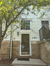 1105 Freesia Ct, Unit 690 in Ann Arbor, MI - Building Photo - Building Photo