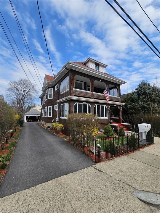 6 13th St in Attleboro, MA - Foto de edificio