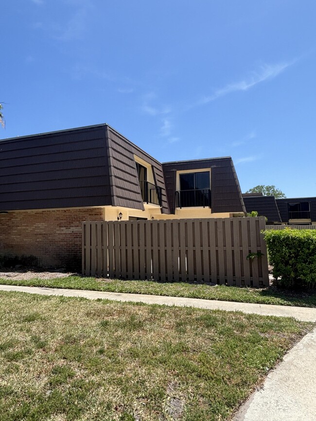 property at 1119 11th Ct